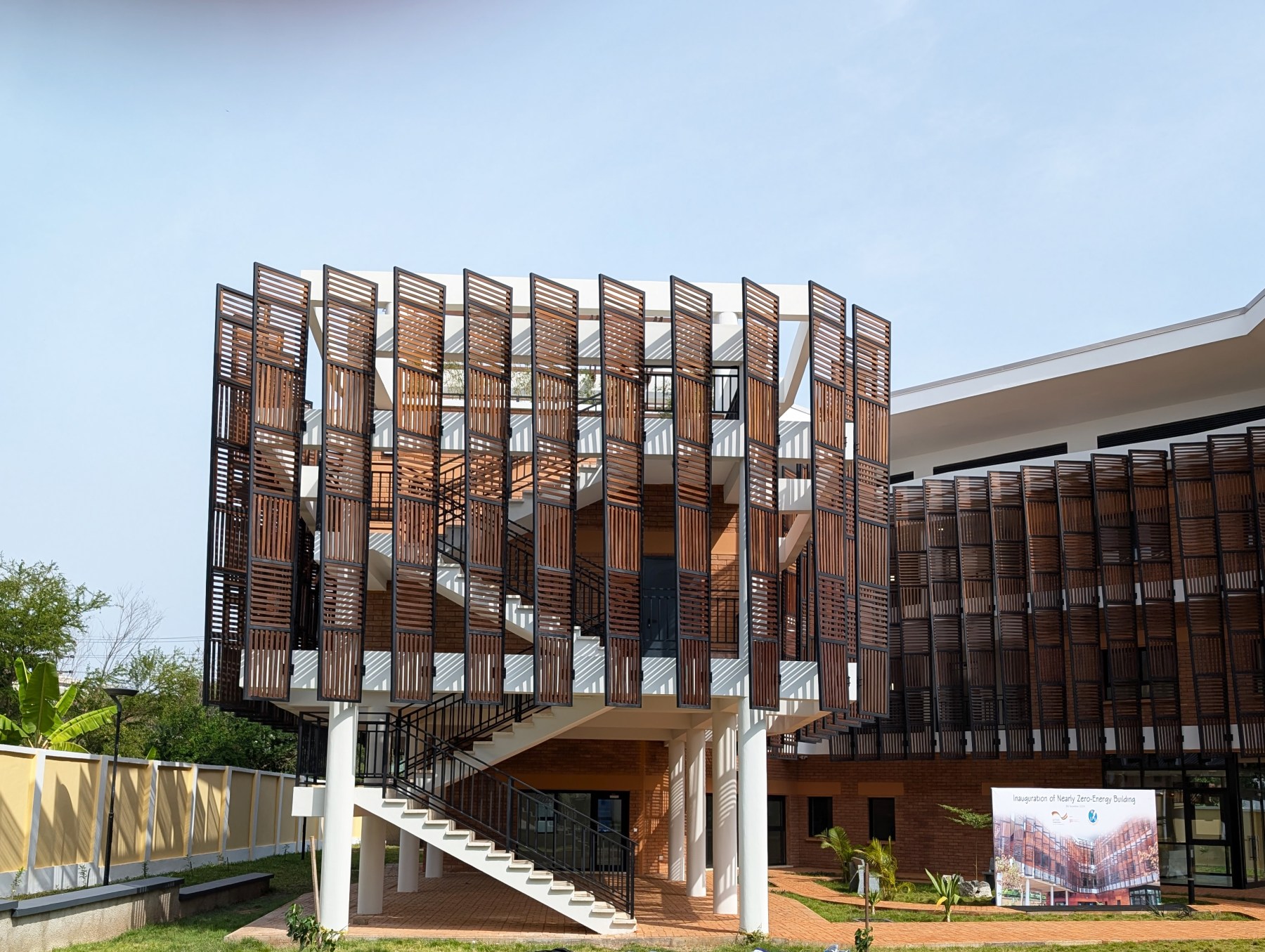 Nearly Zero-Energy Building – S. Tetteh + Associates
